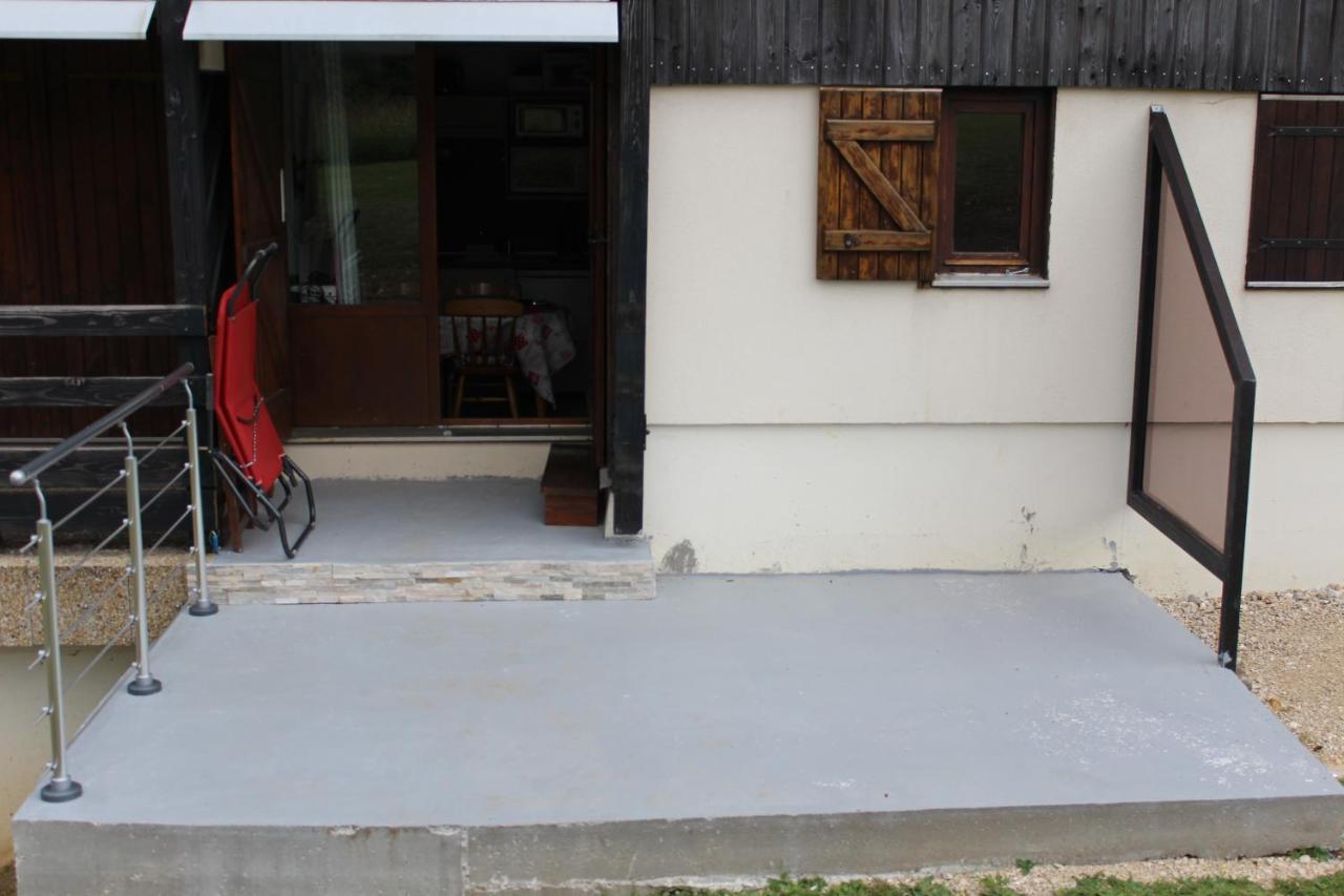 Renove, Calme Avec Terrasse S-o, Prestations De Qualite - Les Adraits *